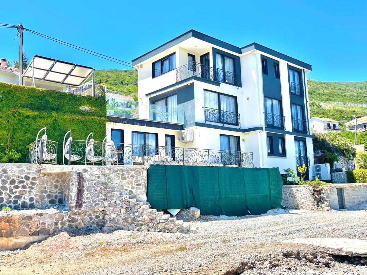 Beachfront Villa Pearl Of Adria Krasići المظهر الخارجي الصورة
