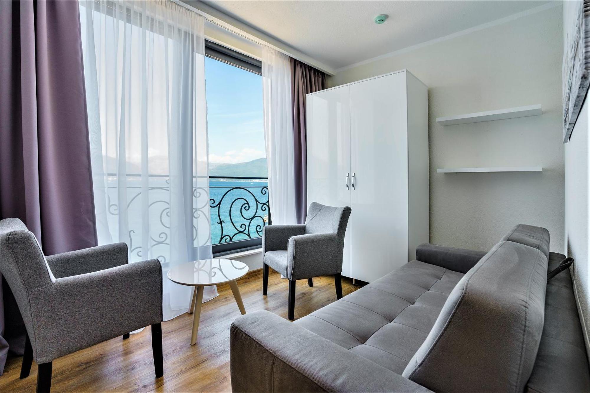 Beachfront Villa Pearl Of Adria Krasići المظهر الخارجي الصورة
